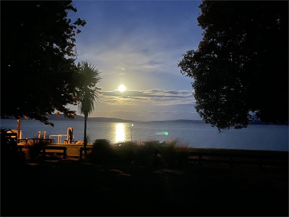 Moonrise over the lake