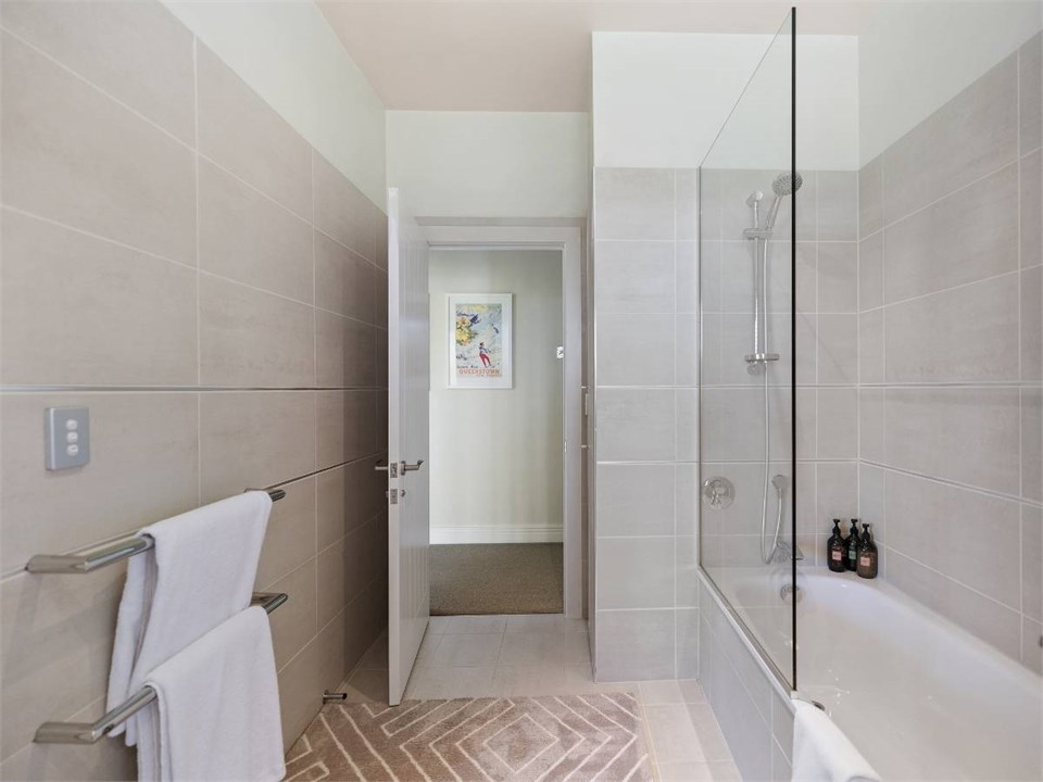 Pinnacle Villa Bathroom