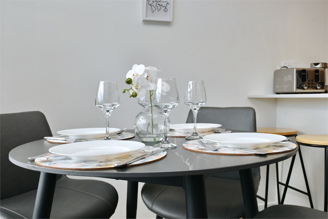 Dining table that seats 4 people