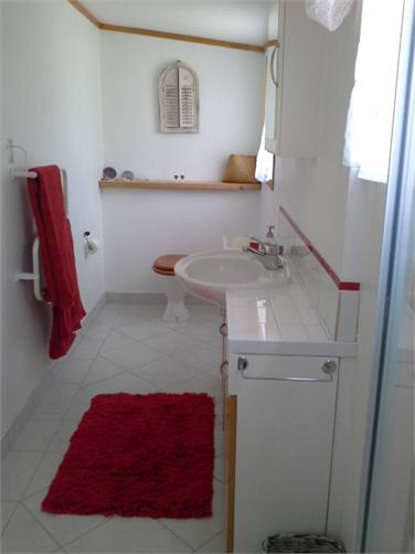 bathroom from other end