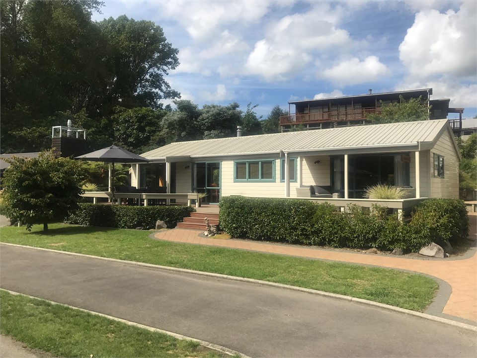 Kotuku Loch, Kinloch Holiday House Kinloch Holiday Home for rent