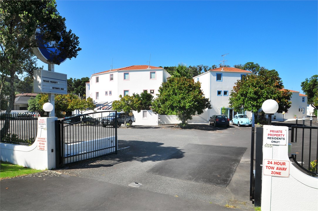 Complex entrance from Main Rd