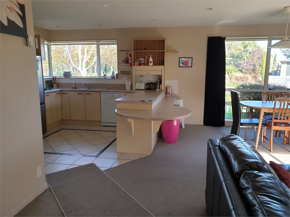 Kitchen: Dining: Second lounge