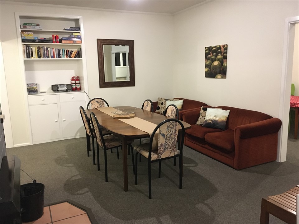 dinning room extending table - can seat up to 12