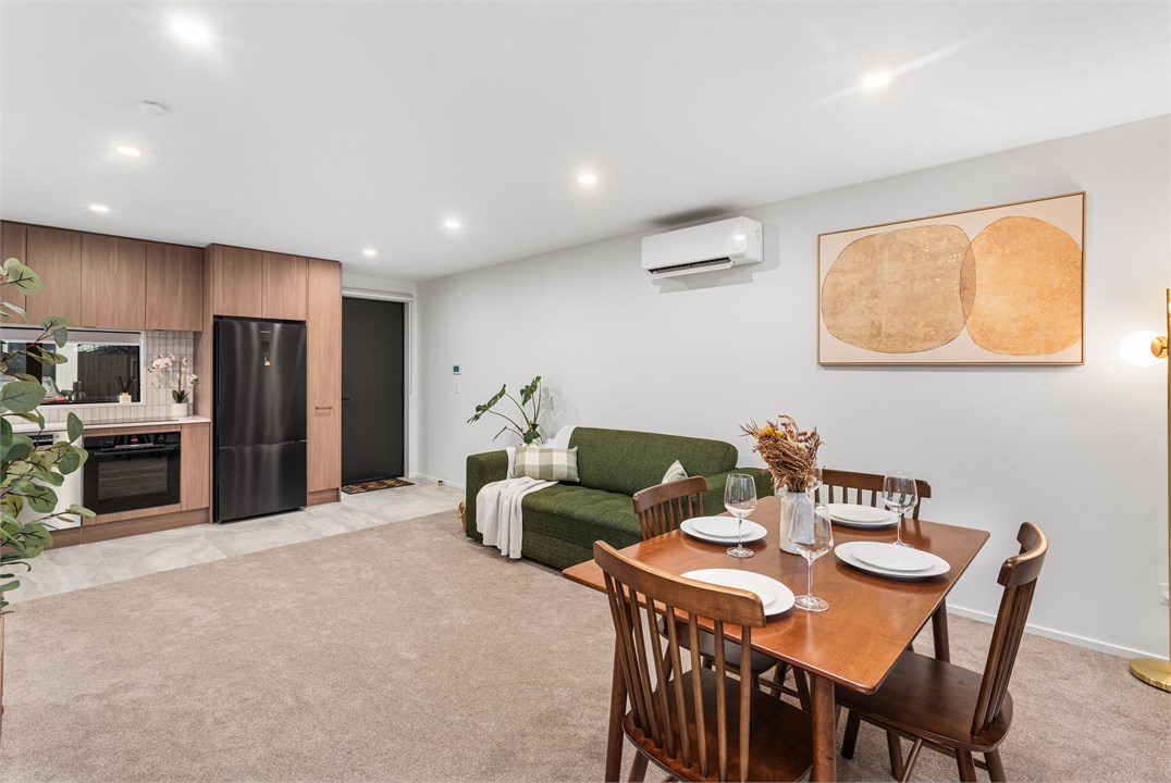 Gated Quiet CBD Townhouse | Free Parking + EV 3