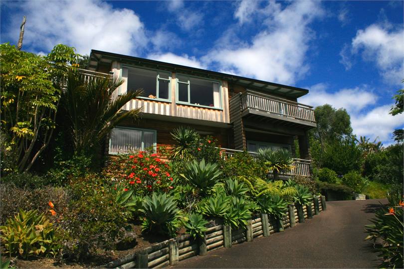 CEDAR BAY HOLIDAY HOUSE