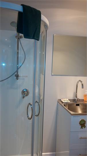 Additional new shower July 2015