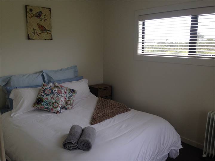 Separate Queen Bedroom - Sleep Out