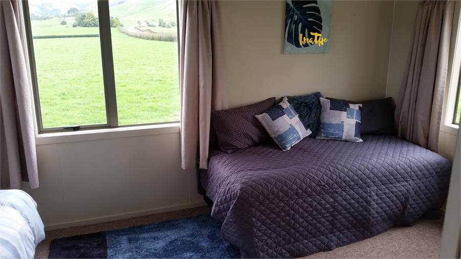 Bedroom 2 Option: King plus 1 single