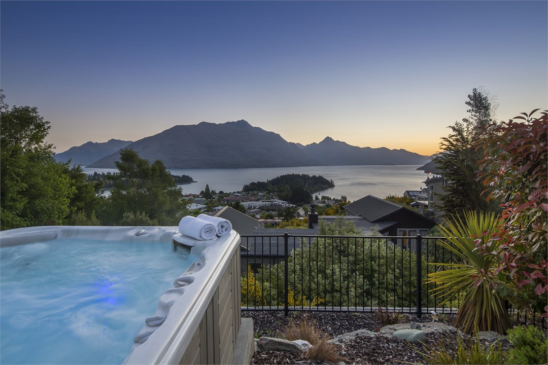Queenscliff Outstanding Views & Amazing Location Queenstown Villa