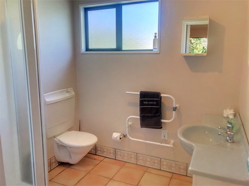 Upstairs master ensuite