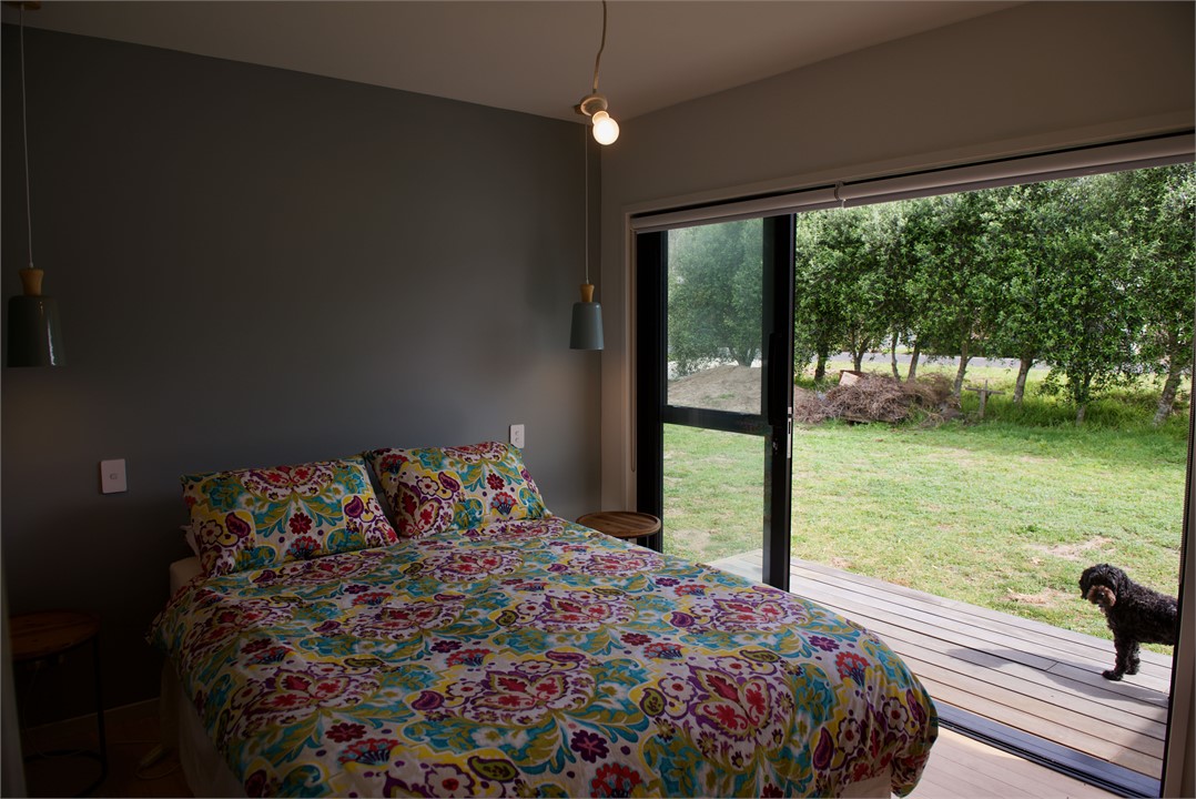 Main house queen bedroom