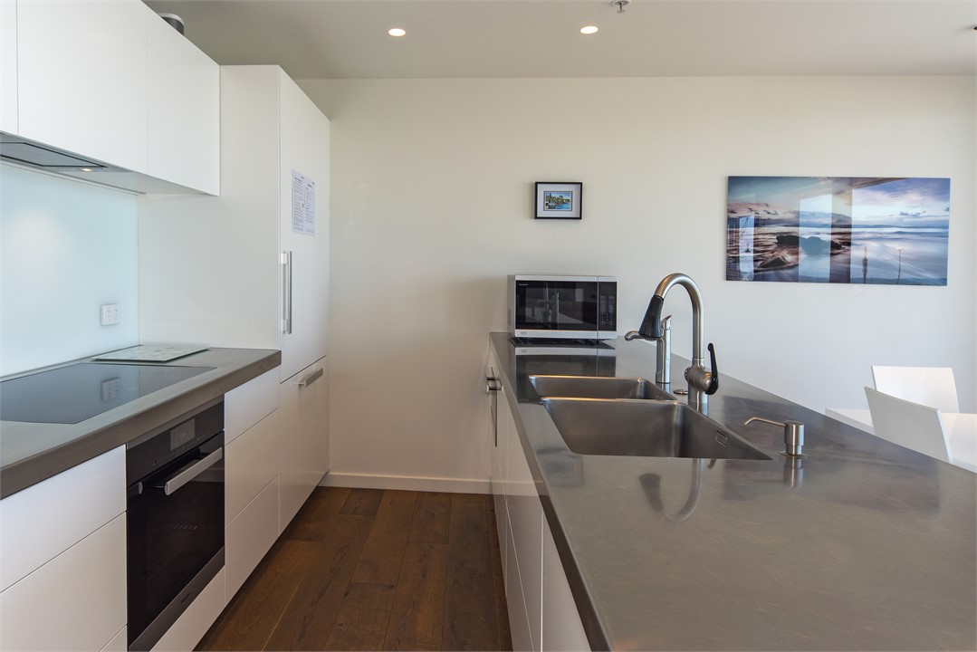 Fully-equipped kitchen