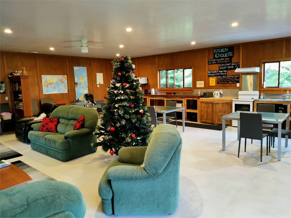 Shared spacious Lounge & Kitchen area