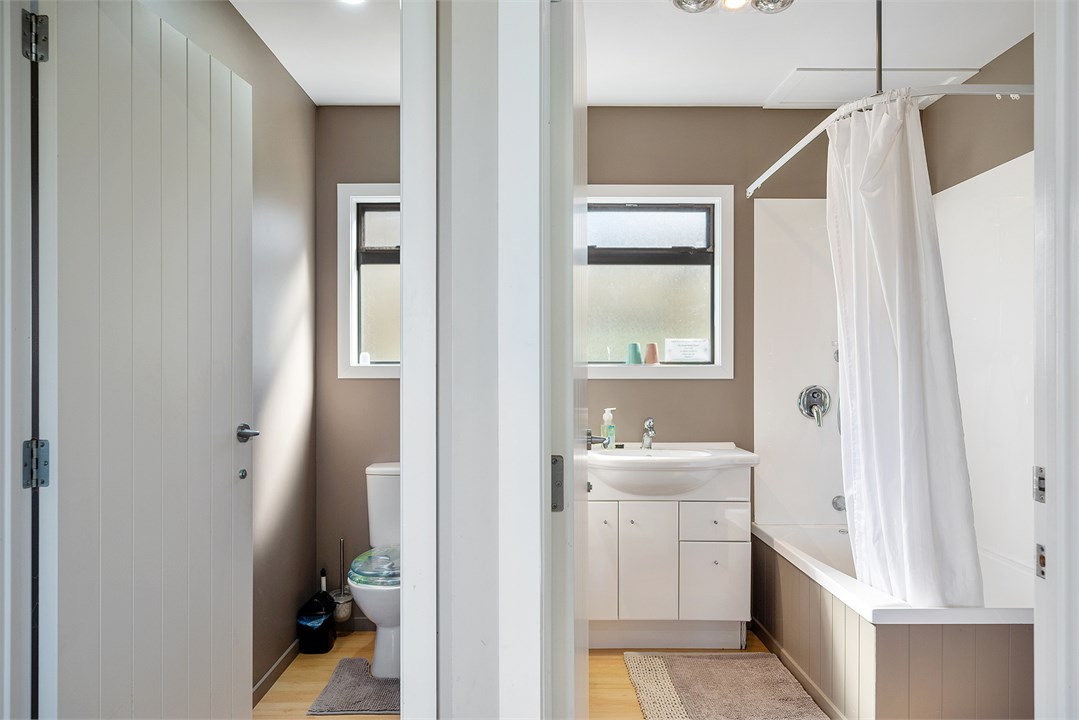 Downstairs Toilet and Bathroom