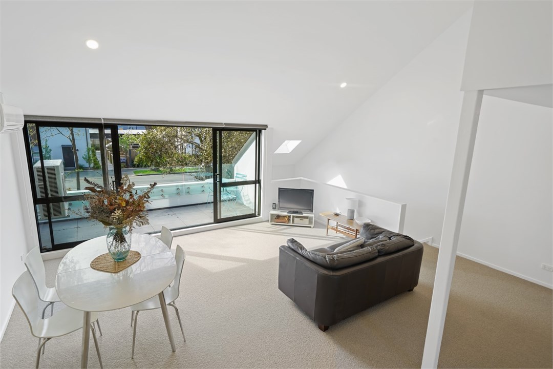 Dining area that seats 4, View of the living room