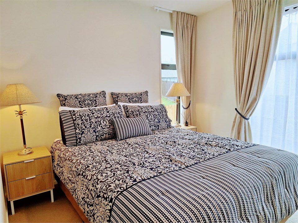 Super comfy queen bed