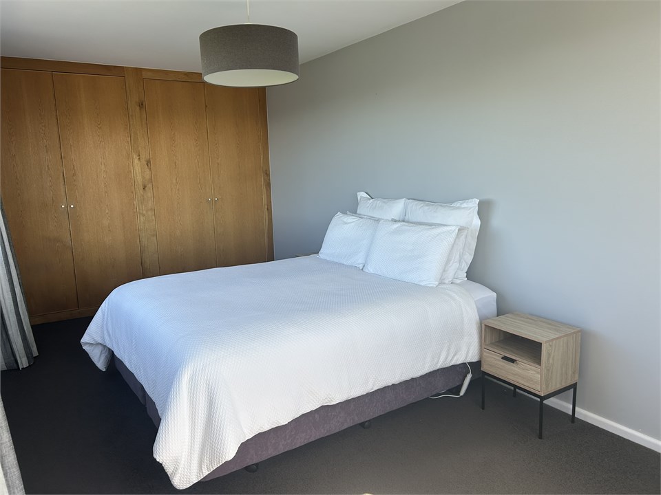 Bedroom with king size bed