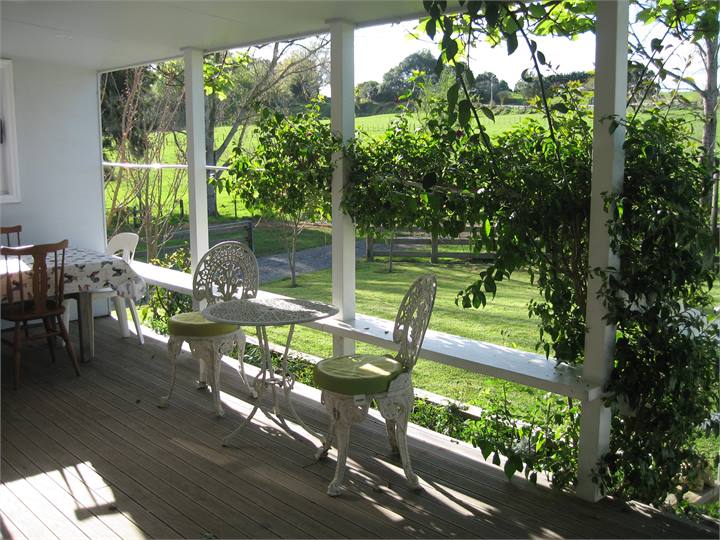 Spacious North facing deck - with BBQ