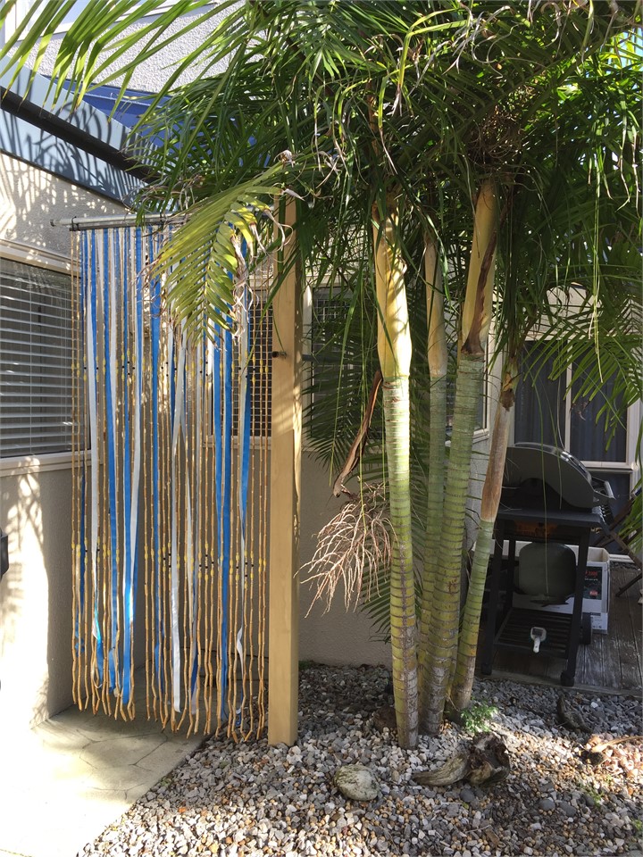 outside hot and cold shower