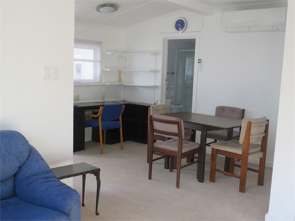 Family / dining area