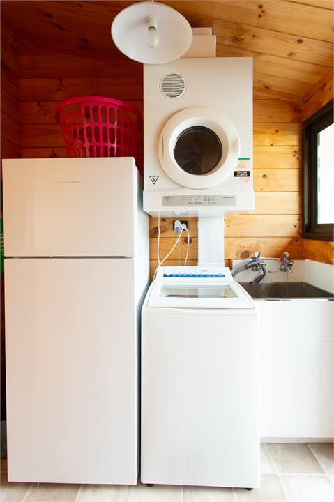 Laundry, extra fridge/freezer