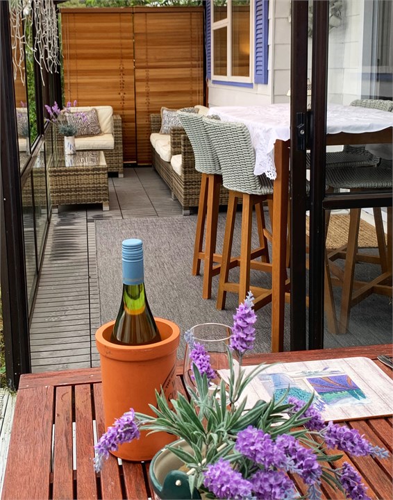 So many seating options to enjoy the view