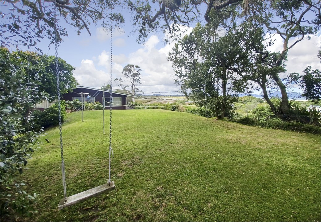 Level elevated back lawn