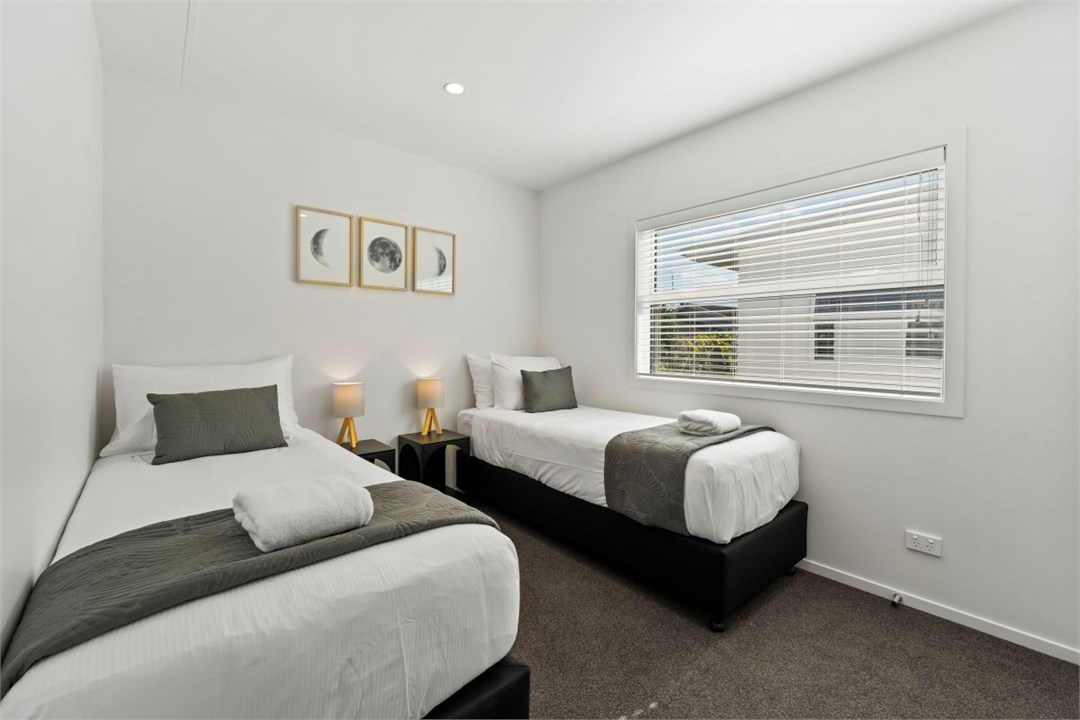 Second bedroom with 2 x single beds