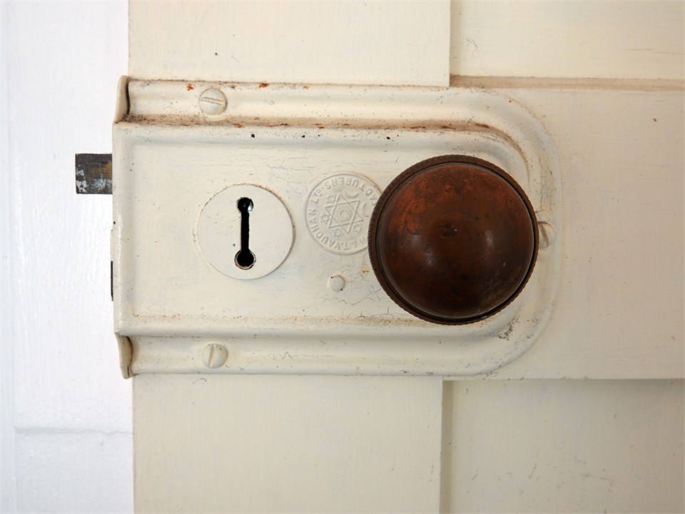 Door knob