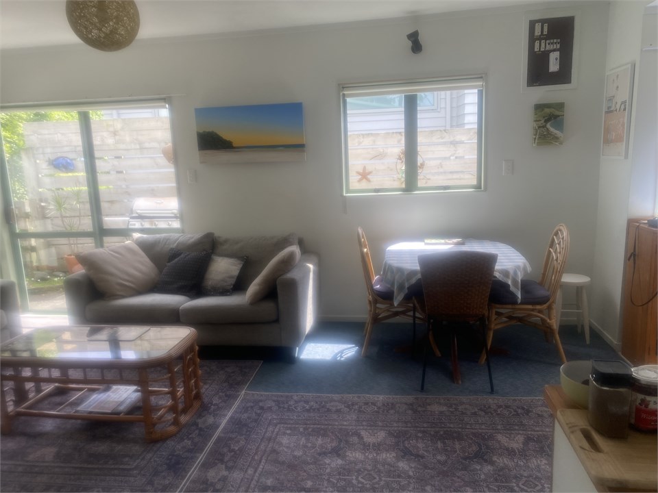 Extendable dining table for plenty of board games 