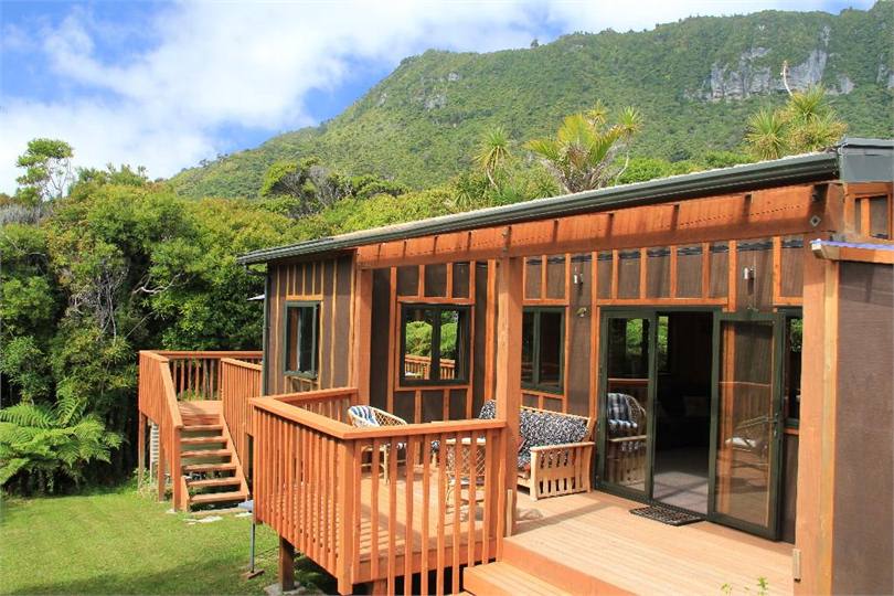 Paparoa Whare Punakaiki Holiday Home for rent Holiday Houses