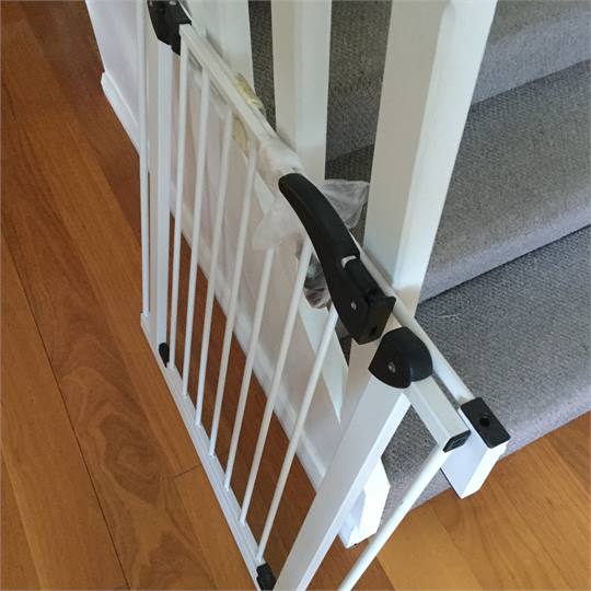 IMG_0717 safety gate for stair case