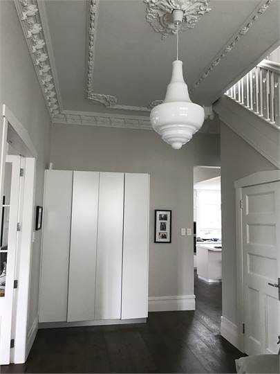 Parnell Laurie Ave - front entrance hallway