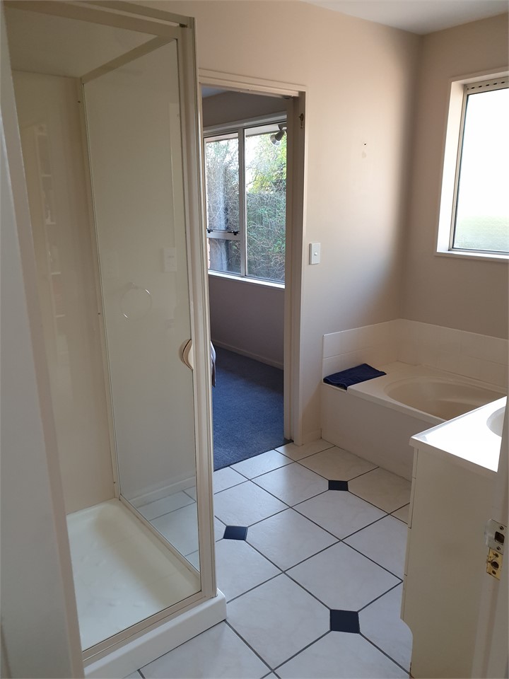 Main Bathroom: Semi-en-suite to bedroom 2