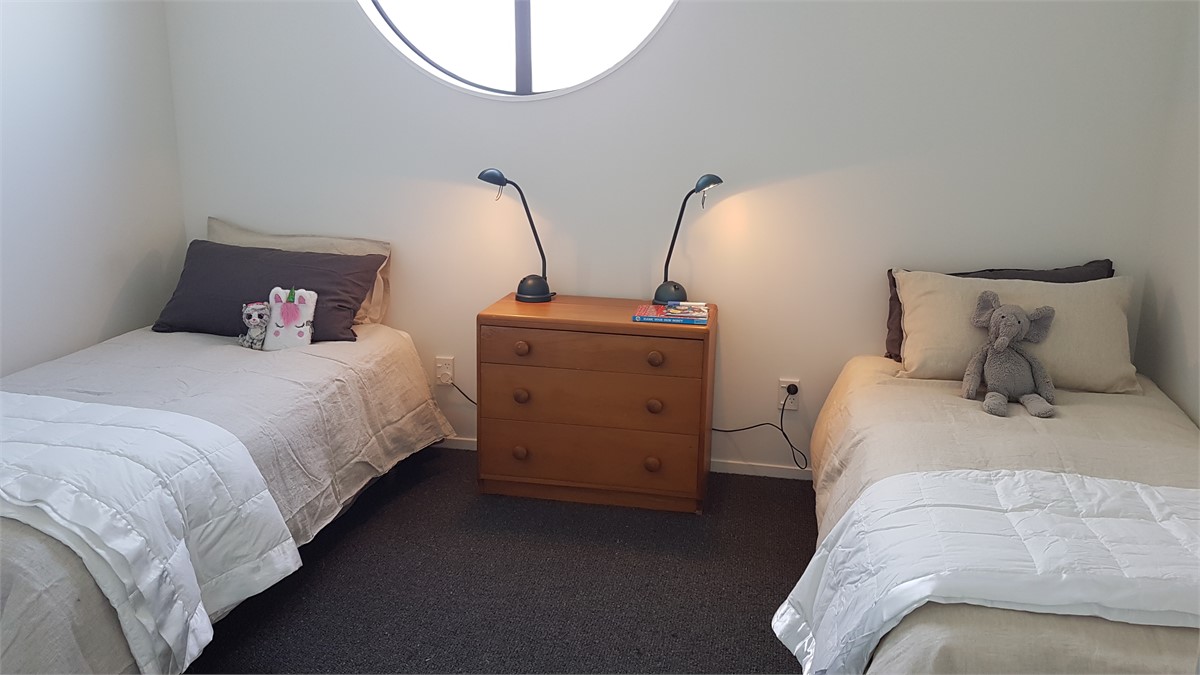 Bedroom 4 (2 x singles)