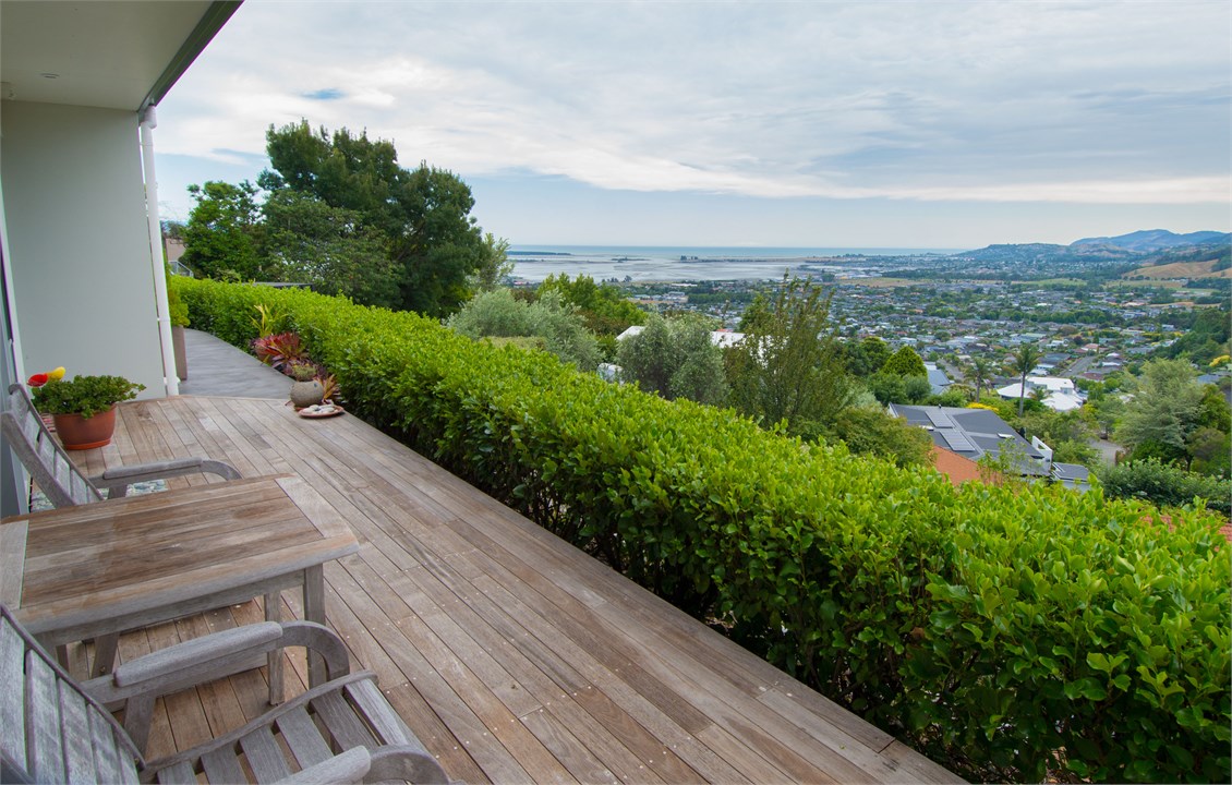 Views for days on end! Enjoy watching the sunrise 