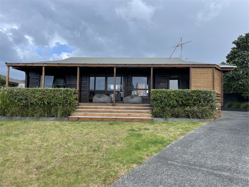 Omaha Family Haven Omaha Beach Beach House for rent Holiday Houses