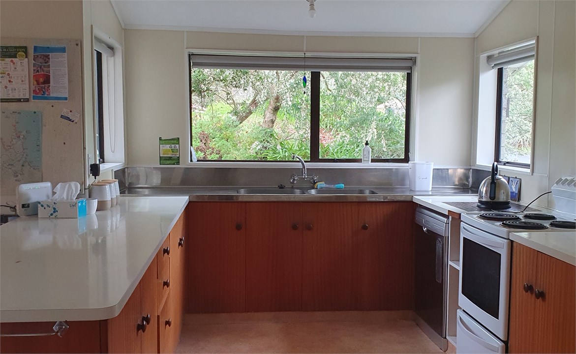 Dated but functional kitchen