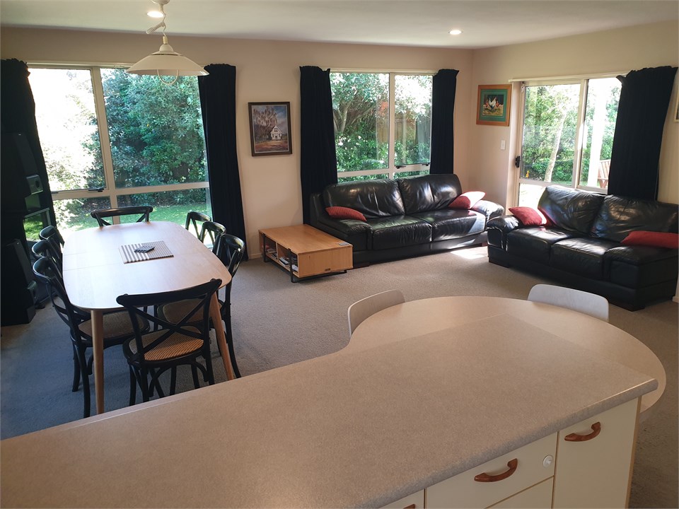 Dining/ Second lounge area