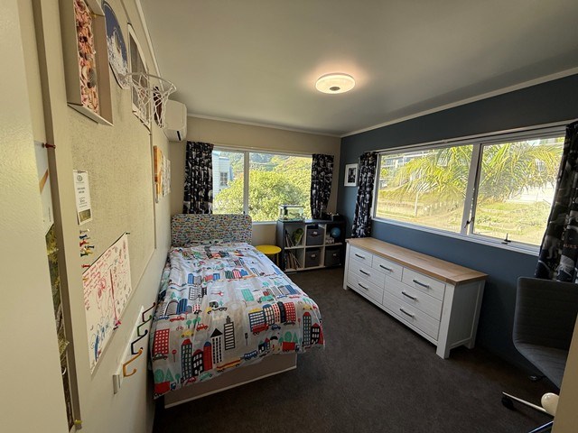 bedroom 4 - king single with single trundler bed u