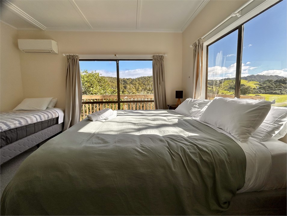 Bedroom 1 - Super King & King single