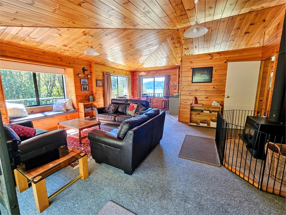 House, lounge and dining