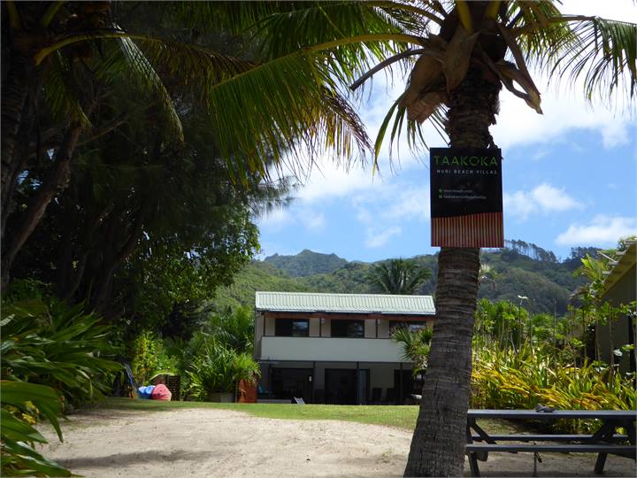 steps from the beach and uninterrupted views!