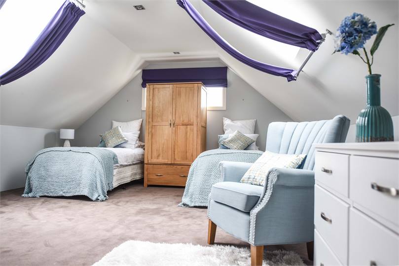 Two Signal Bed with Shower