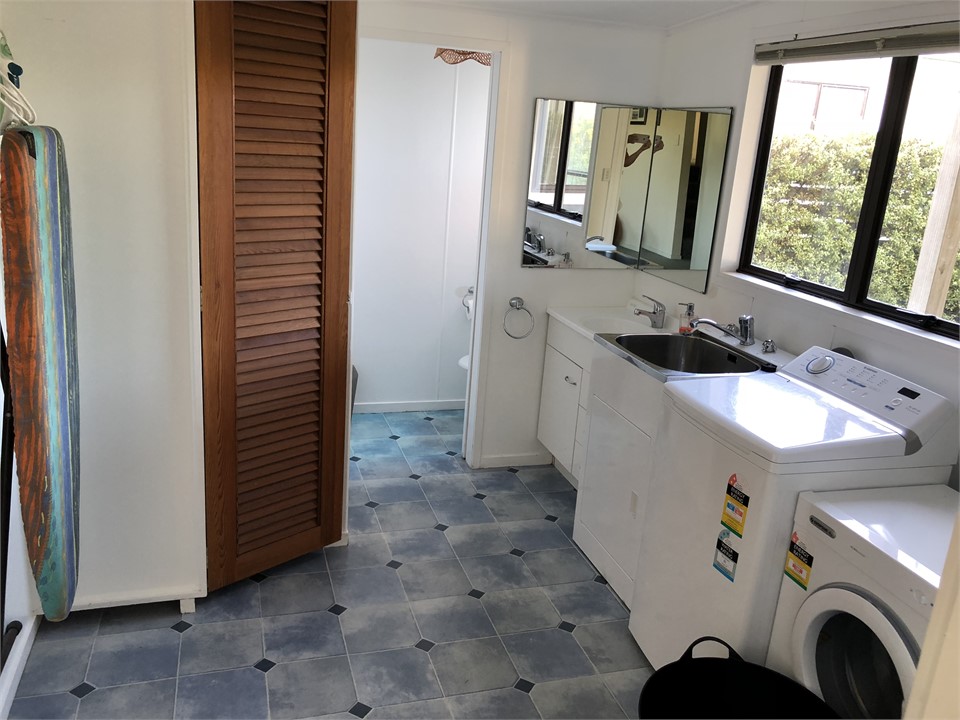 Second bathroom/toilet and laundry
