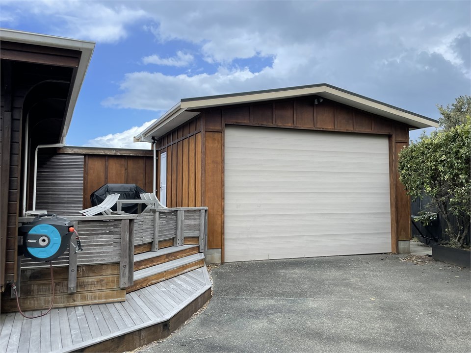 Large Garage/Boat shed