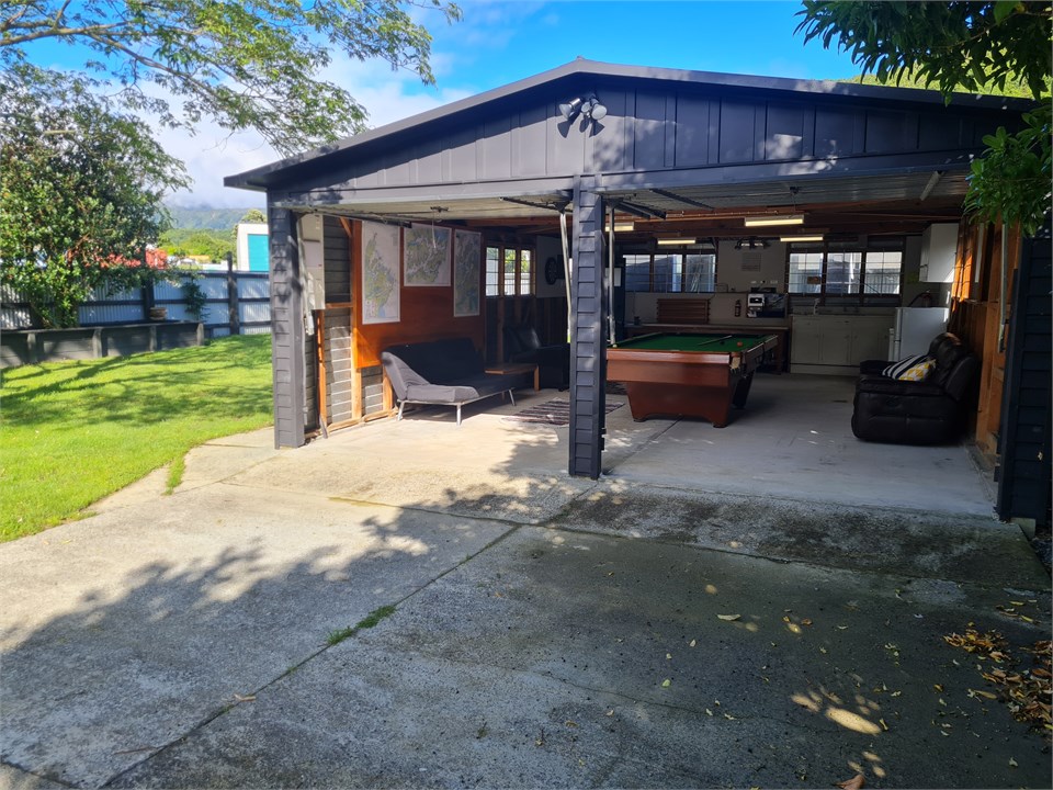 OPEN THE DOORS AND EASILY CONNECT WITH THOSE HANGI