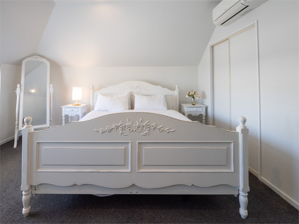 Crisp whites and painted furniture