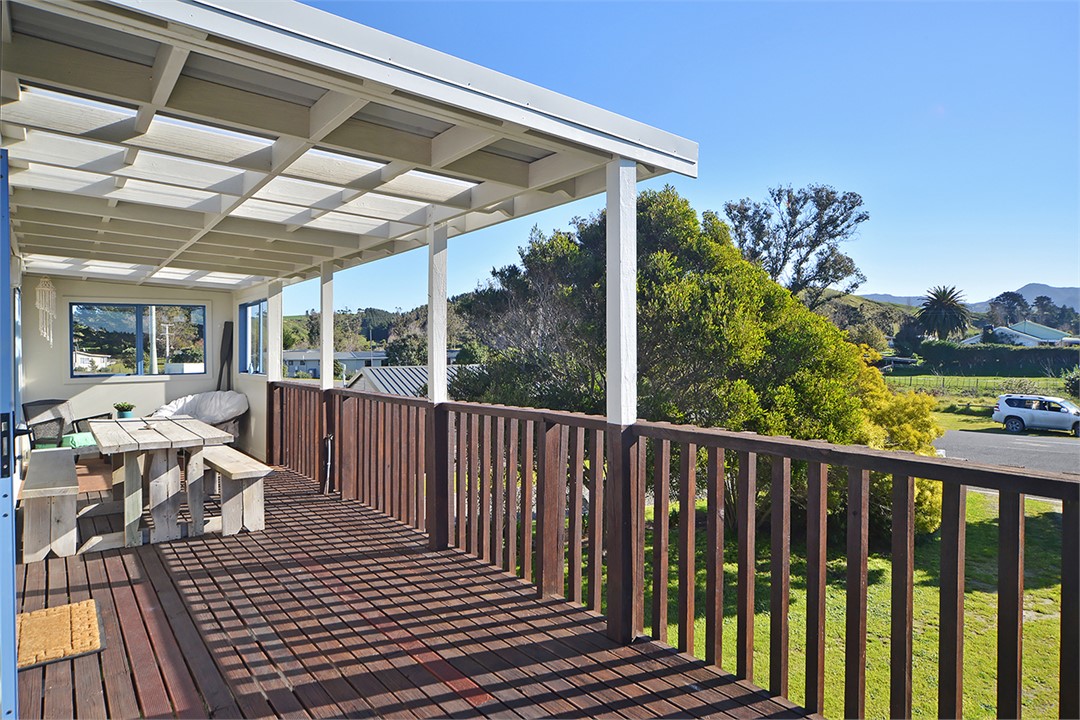 Relax outside - Upstairs